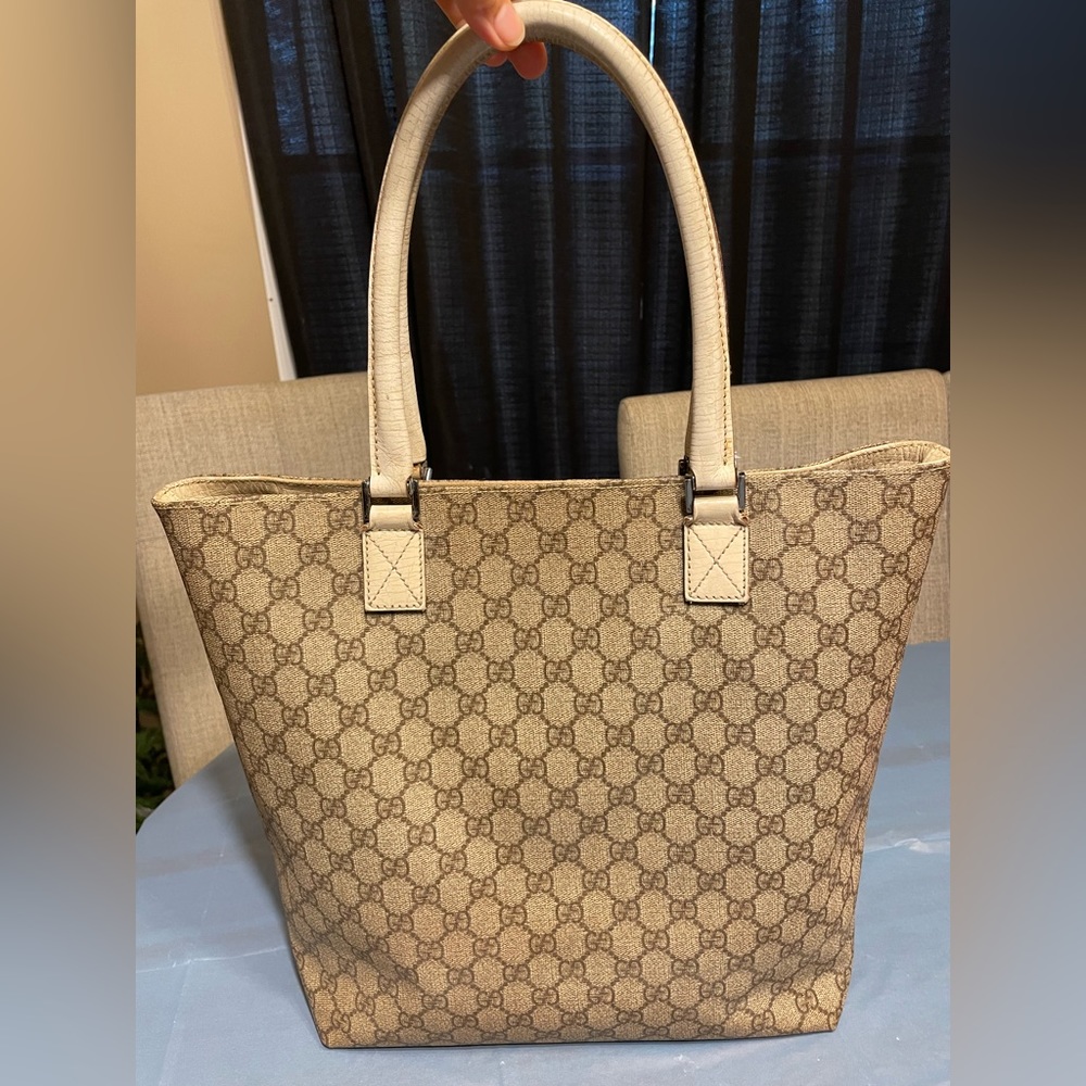 🎉FLASH SALE🎉 Authentic Gucci tote bag